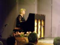 img101_small.jpg
