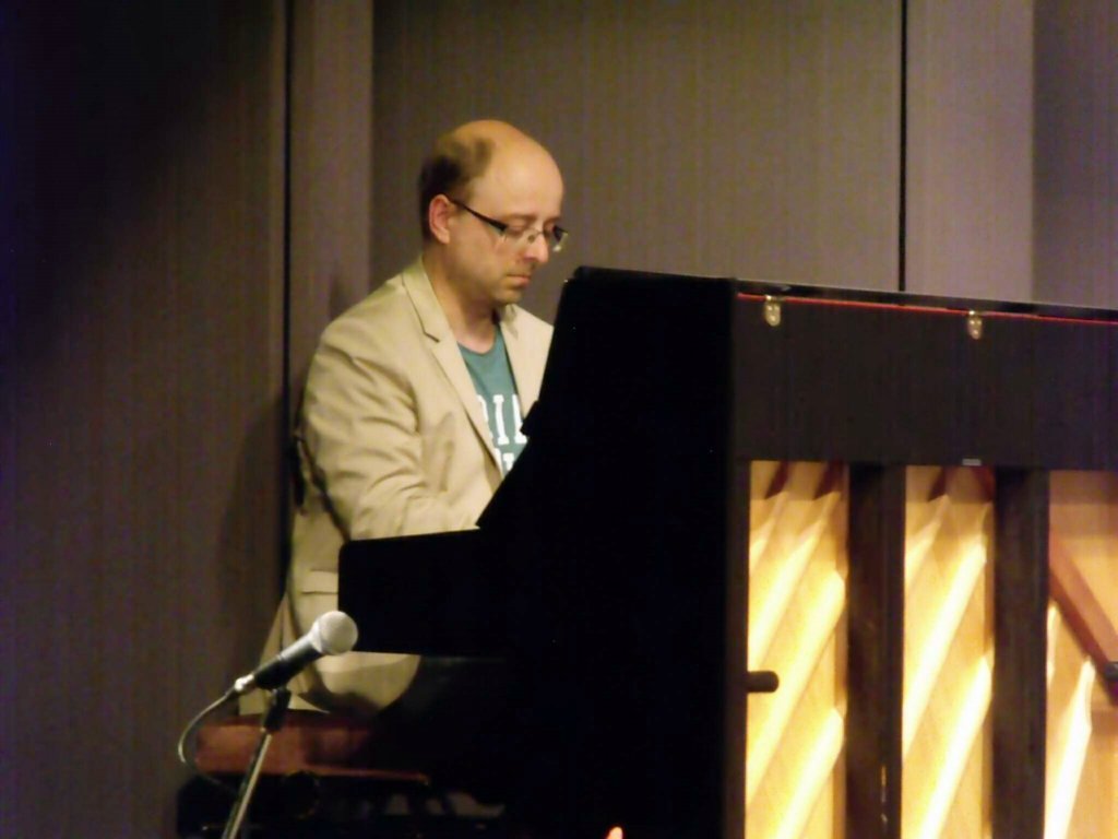 img125.jpg